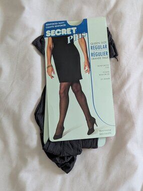 SECRET Plus 20 Denier Sheer Pantyhose Queen Size